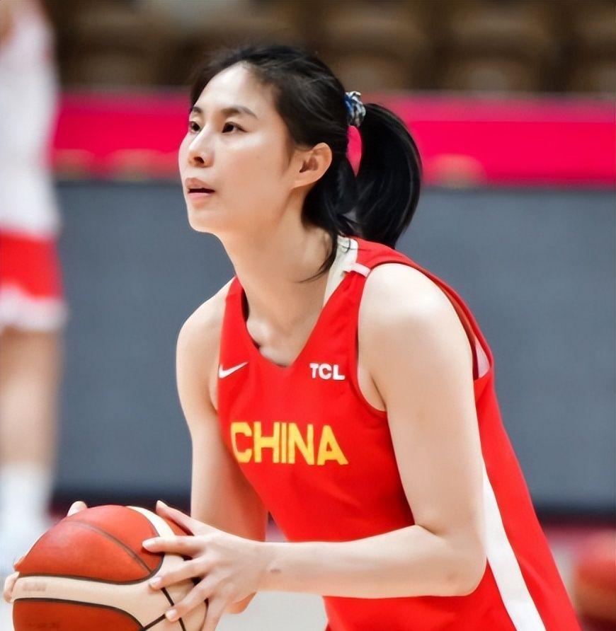 世界杯赛事直播软件下载-中国女篮新动态!14人名单出炉,30岁老将惊喜回归,比赛时间如下
